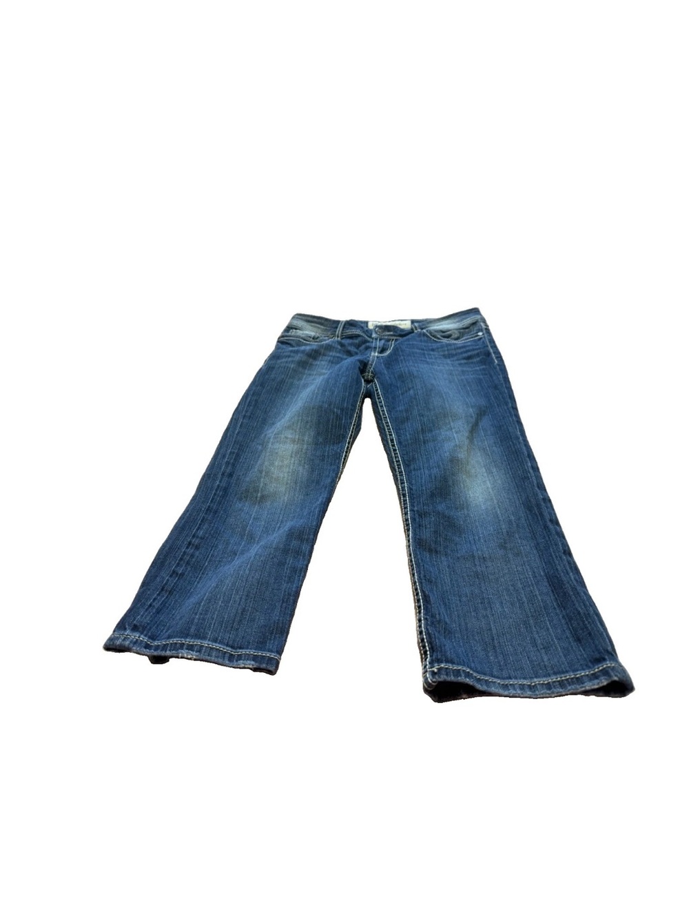 Bke Buckle Women’s Medium Wash Distressed Dakota Jean Capris! Size 27 32x23